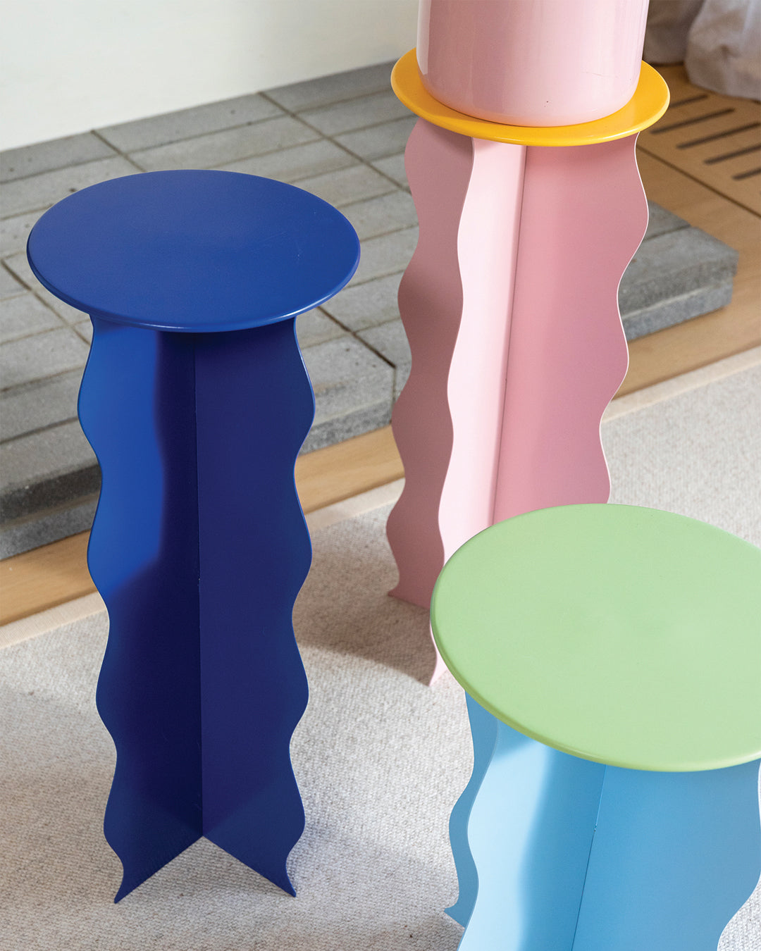 SIDE TABLE WOBBLY - PINK/YELLOW
