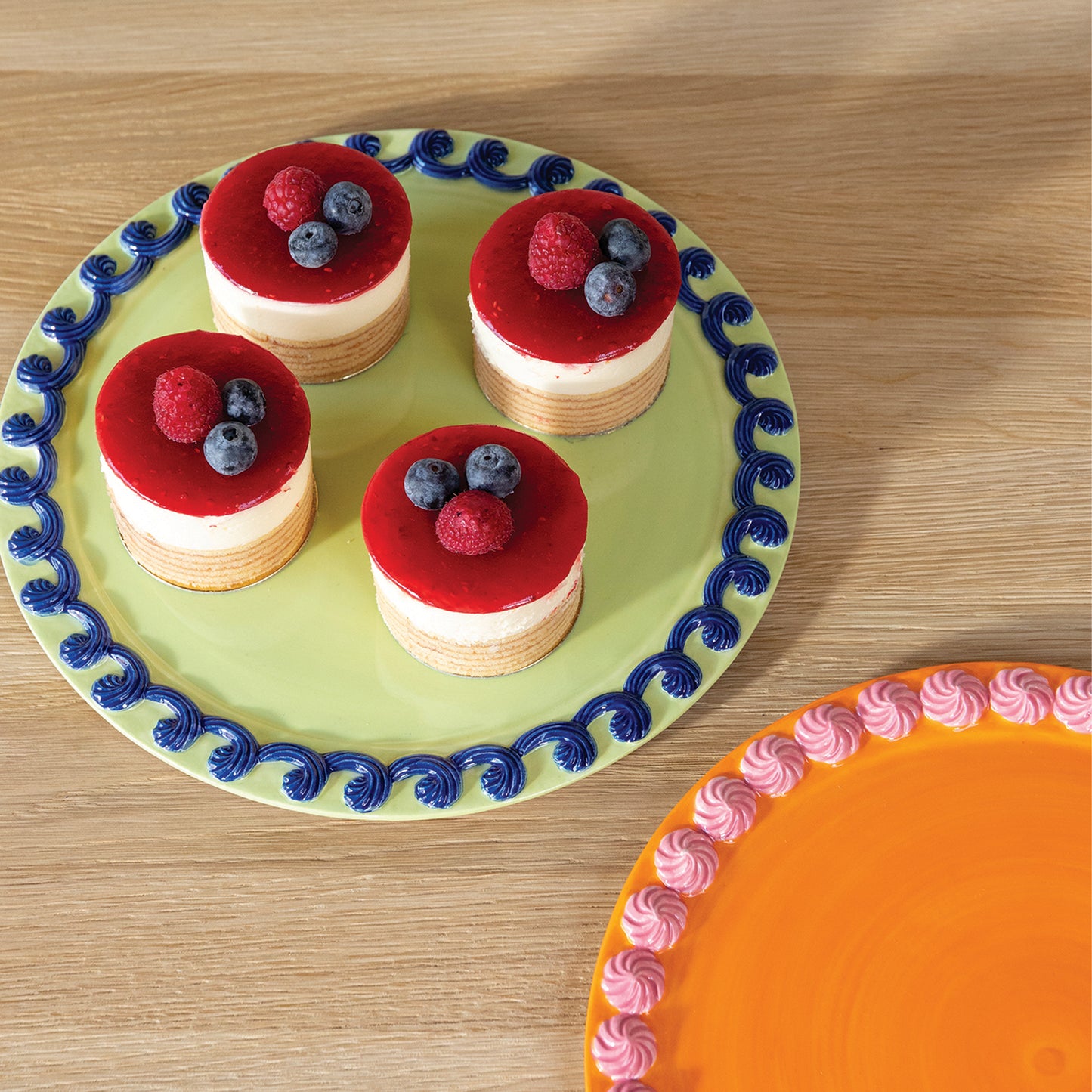 Dessert Platter Whip - Dark Blue/Lime Green