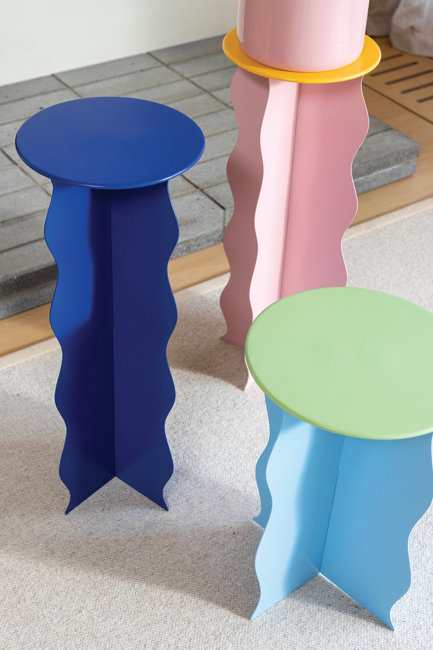 SIDE TABLE WOBBLY - BLUE