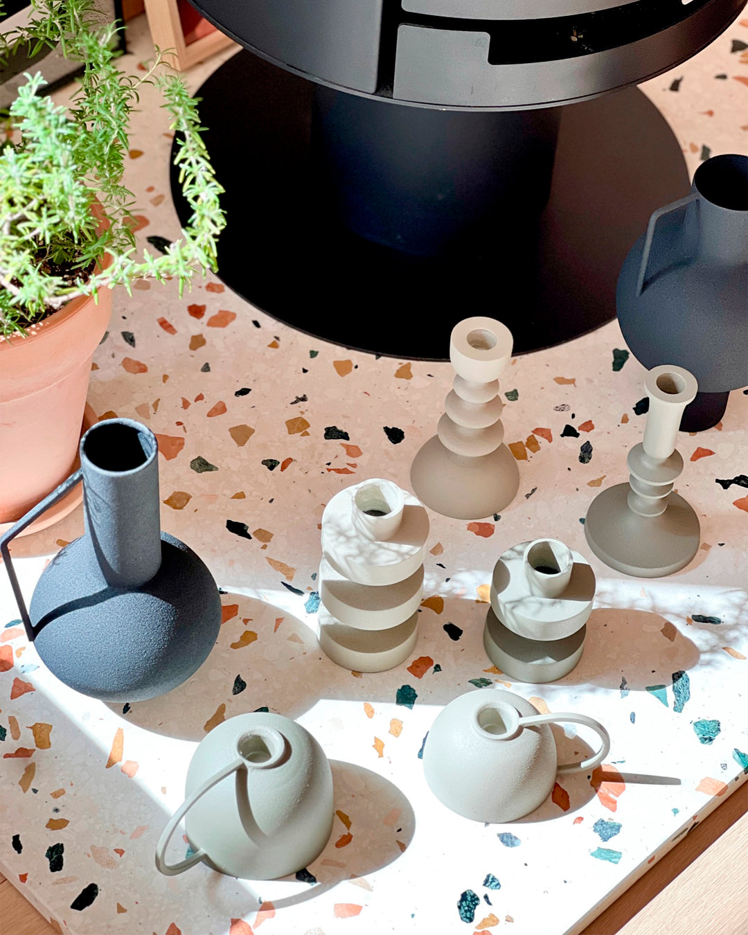 VASE STACK - DARK GRAY